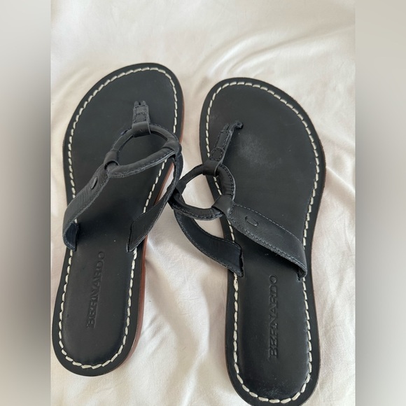 Bernardo matrix thong sandals - Picture 2 of 4